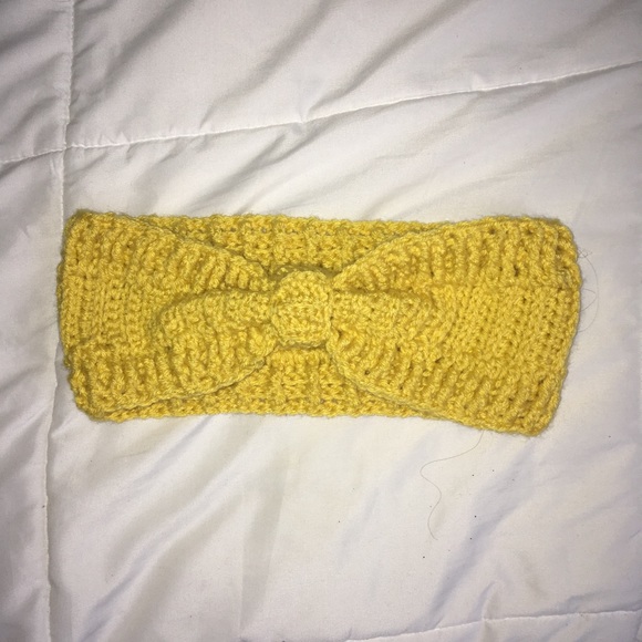 Warm winter head band to cover ears and head - Picture 1 of 6